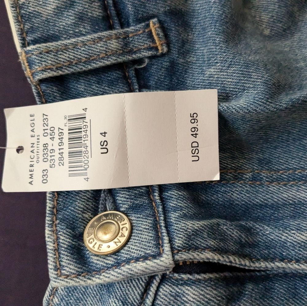 American Eagle High Rise Mom Shorts | Size 4 | NWT - Picture 3 of 4